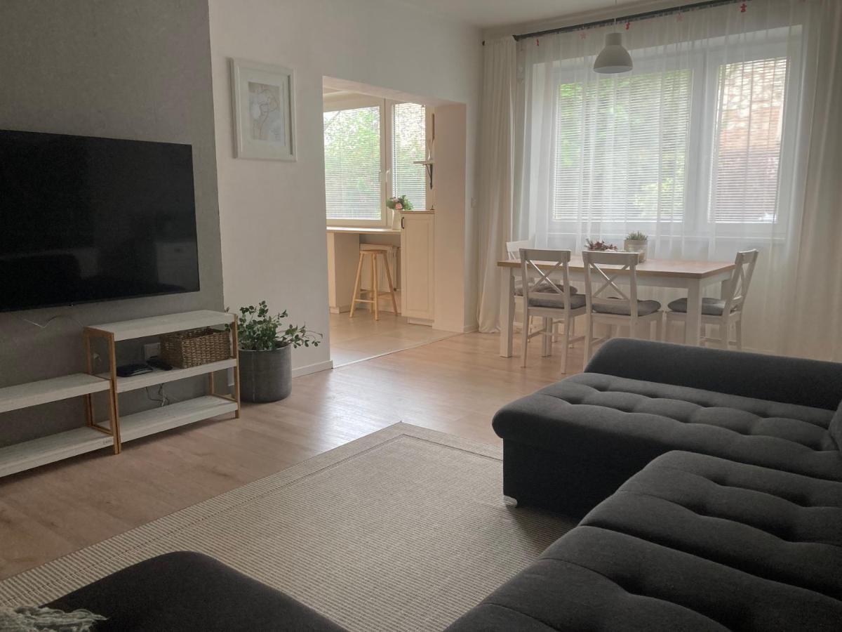 Family Provence Mikulov Apartment Bagian luar foto
